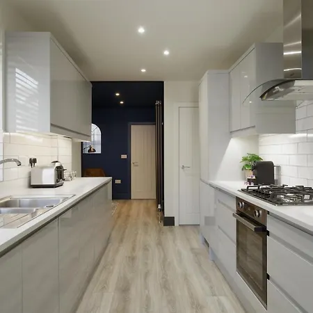 Beatrice Manor - Luxury 4 Bedroom House In Central Southsea, Portsmouth Buitenkant foto